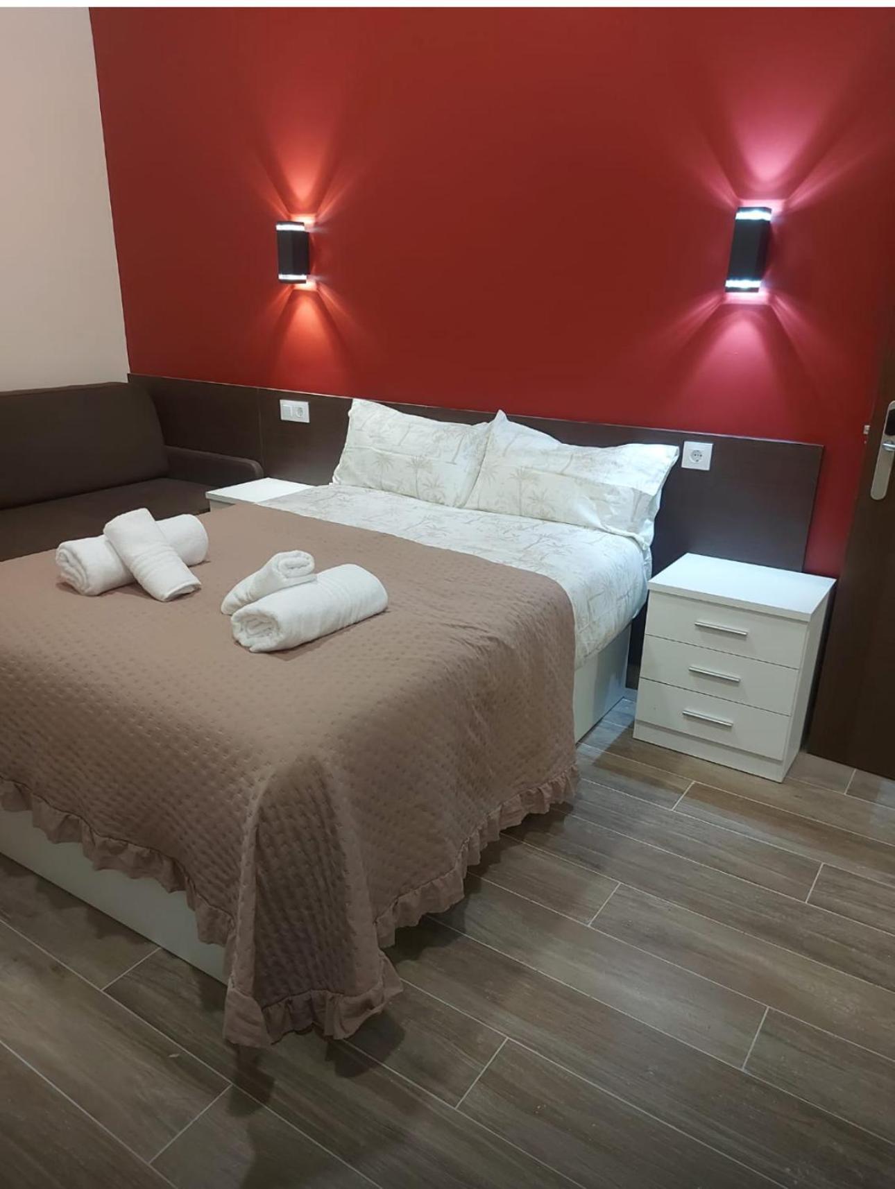 Hostal “ Infantas” مدريد المظهر الخارجي الصورة
