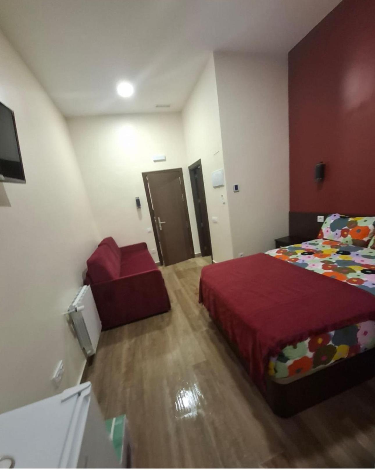 Hostal “ Infantas” مدريد المظهر الخارجي الصورة