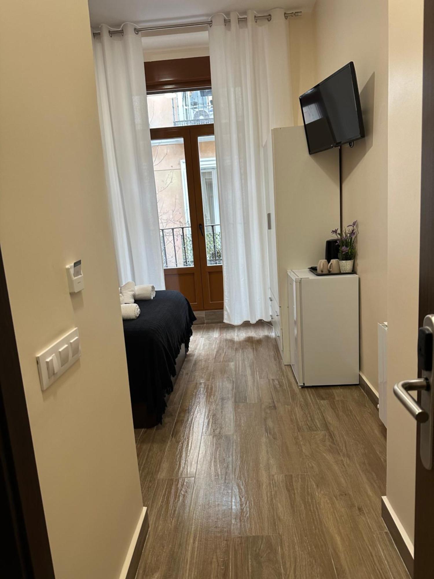 Hostal “ Infantas” مدريد المظهر الخارجي الصورة