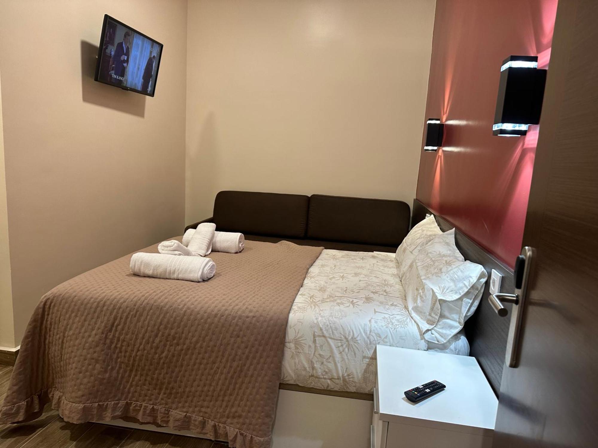Hostal “ Infantas” مدريد المظهر الخارجي الصورة